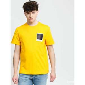Tričko s krátkým rukávem LACOSTE Men’s Lacoste x Polaroid Breathable Thermosensitive Badge T-shirt žluté
