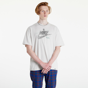 Tričko s krátkým rukávem Nike Graphic T-Shirt Grey / Creamy